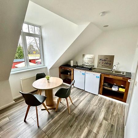 Pension Zum Lindeneck Lübz Exteriör bild
