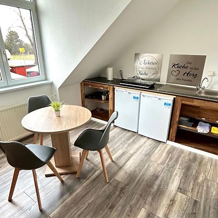 Pension Zum Lindeneck Lübz Exteriör bild