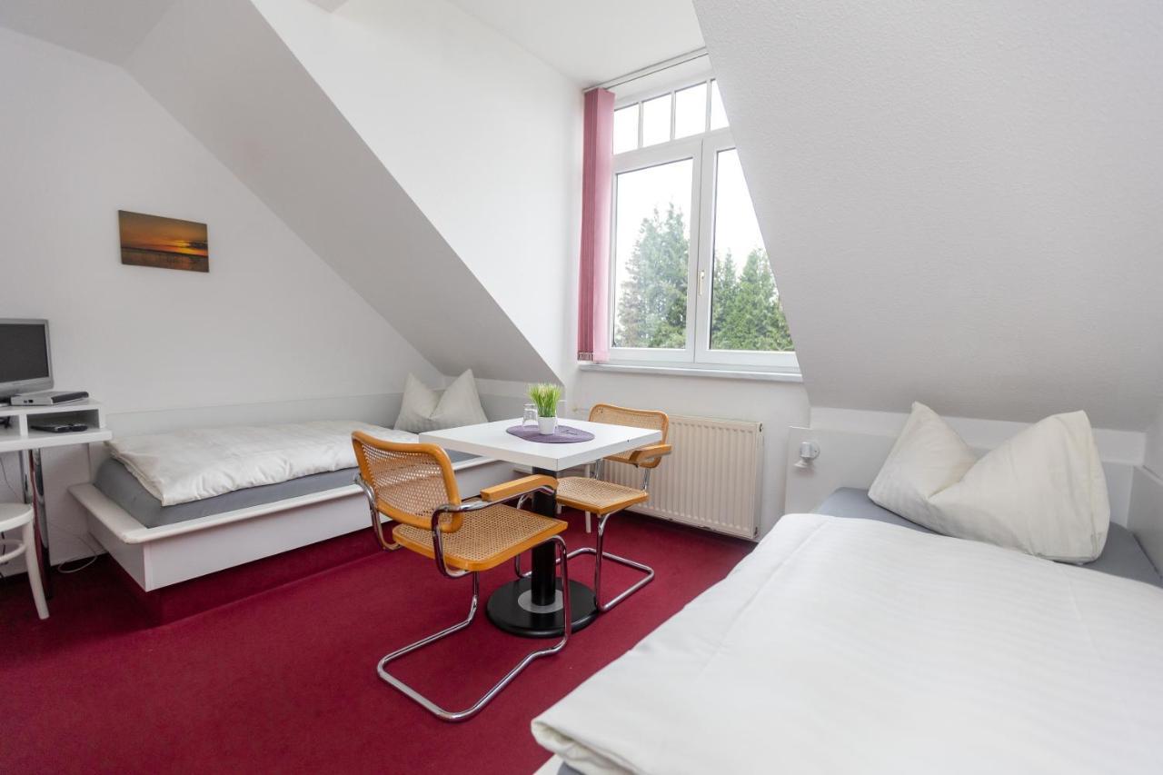 Pension Zum Lindeneck Lübz Exteriör bild