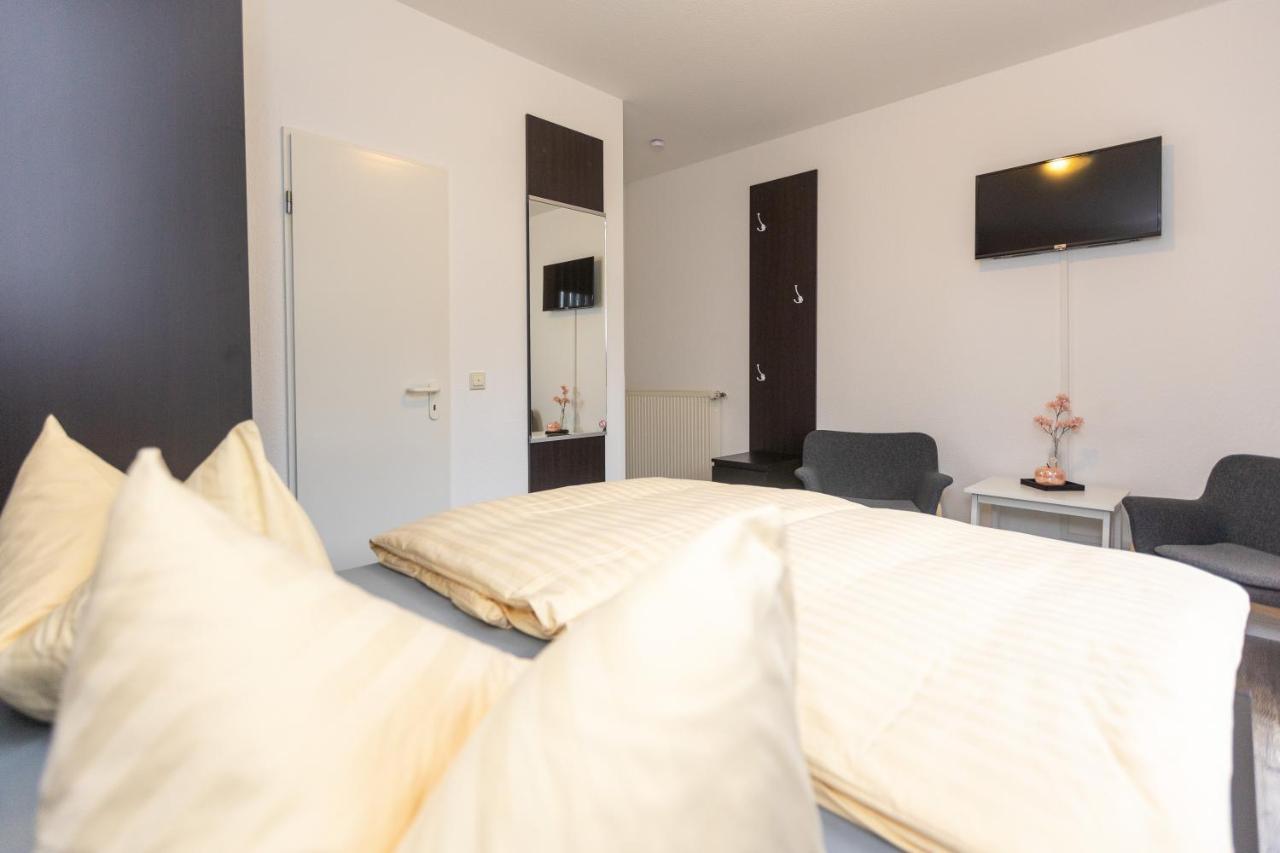 Pension Zum Lindeneck Lübz Exteriör bild