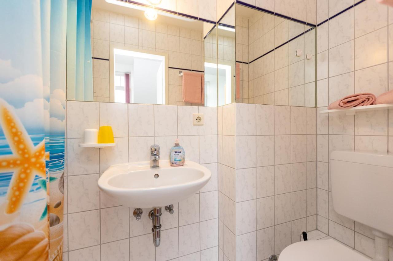 Pension Zum Lindeneck Lübz Exteriör bild